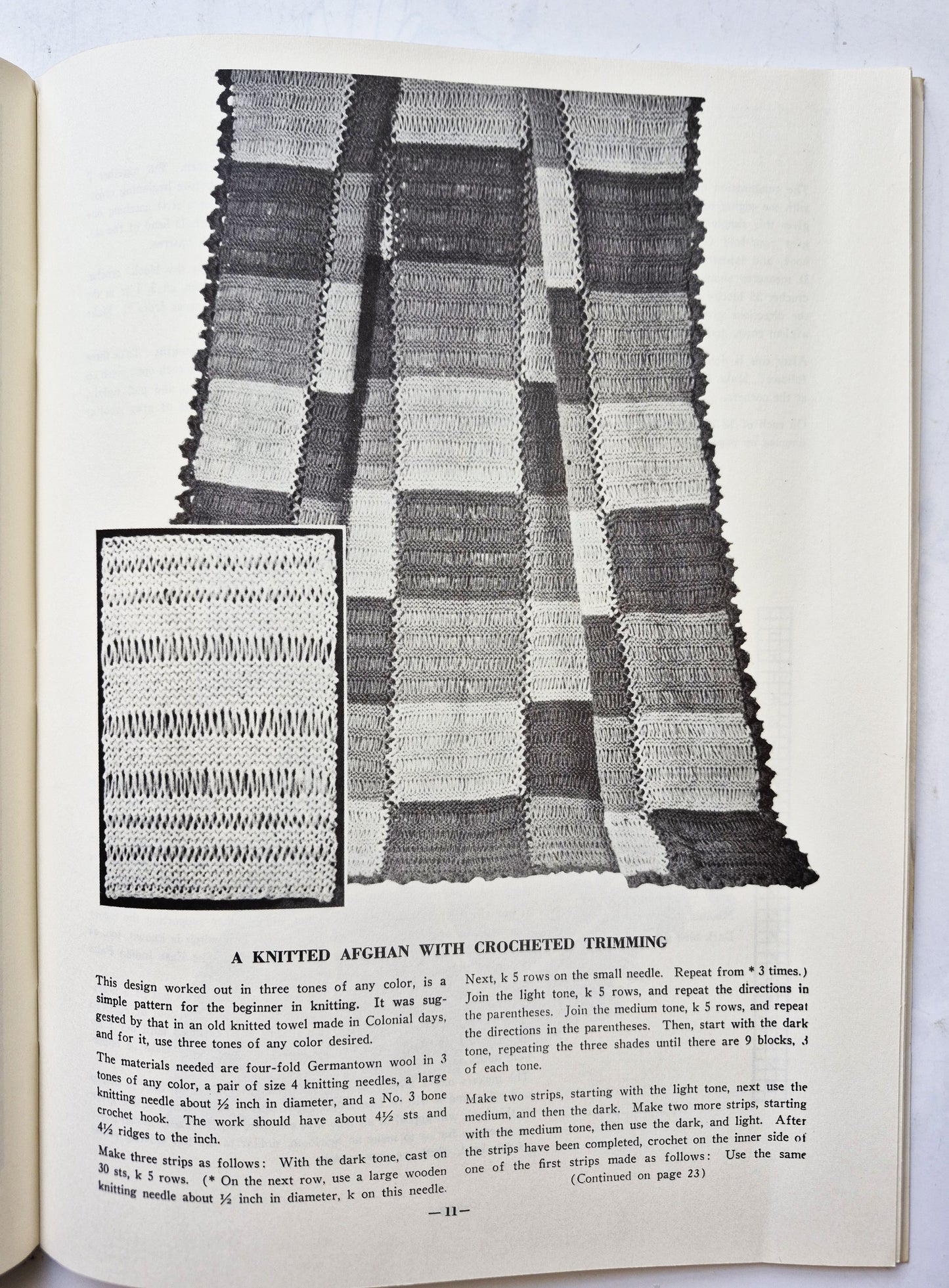 Anne Orr's Afghans to Crochet and Knit by Anne Orr (Good, 1987, Pbk, 32 pgs, Dover)