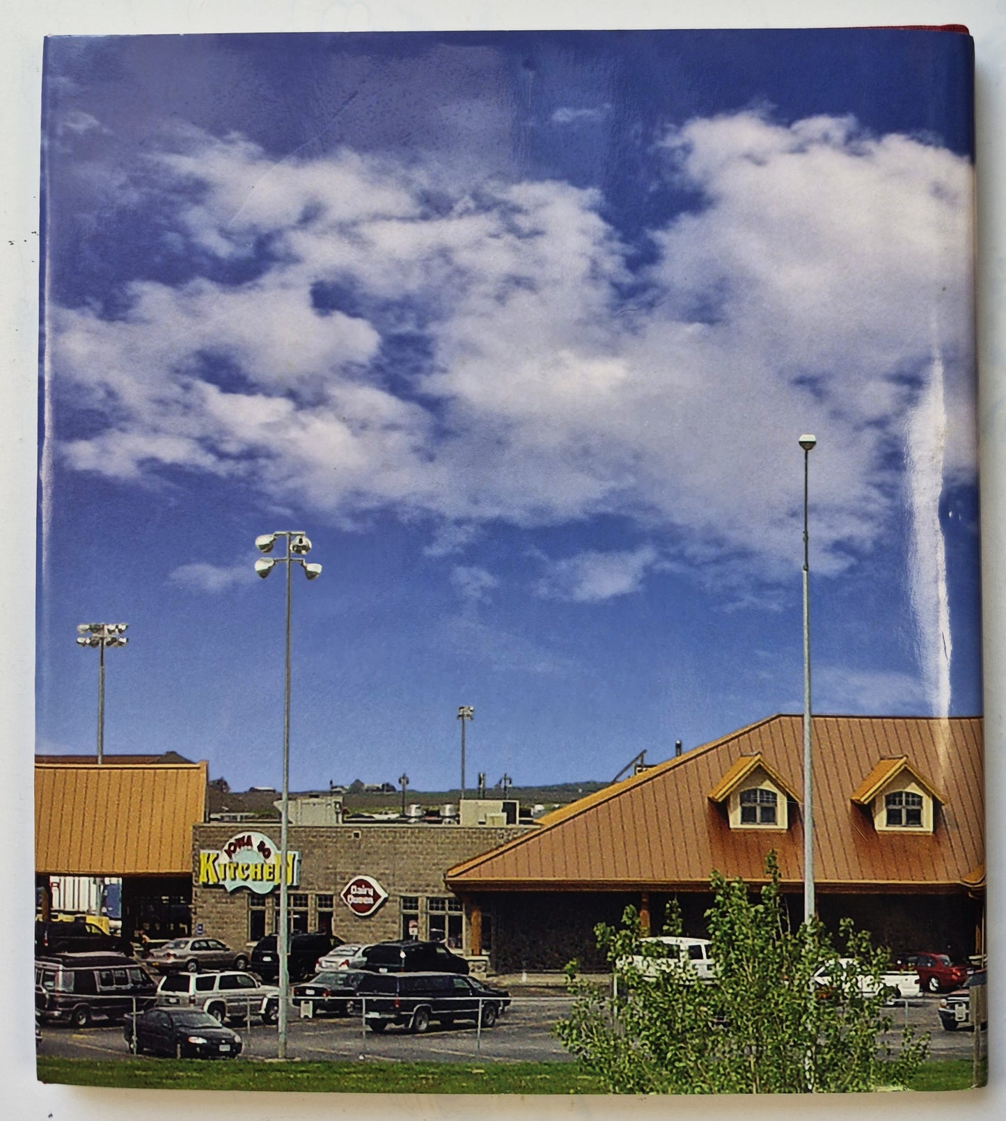 The Perfect Spot: Iowa's 80's Journey from Iowa Cornfield to World's Largest Truckstop by Heather DeBaillie; Phil Roberts (Very good, 2004, HC, 71 pgs, Iowa 80 Group)
