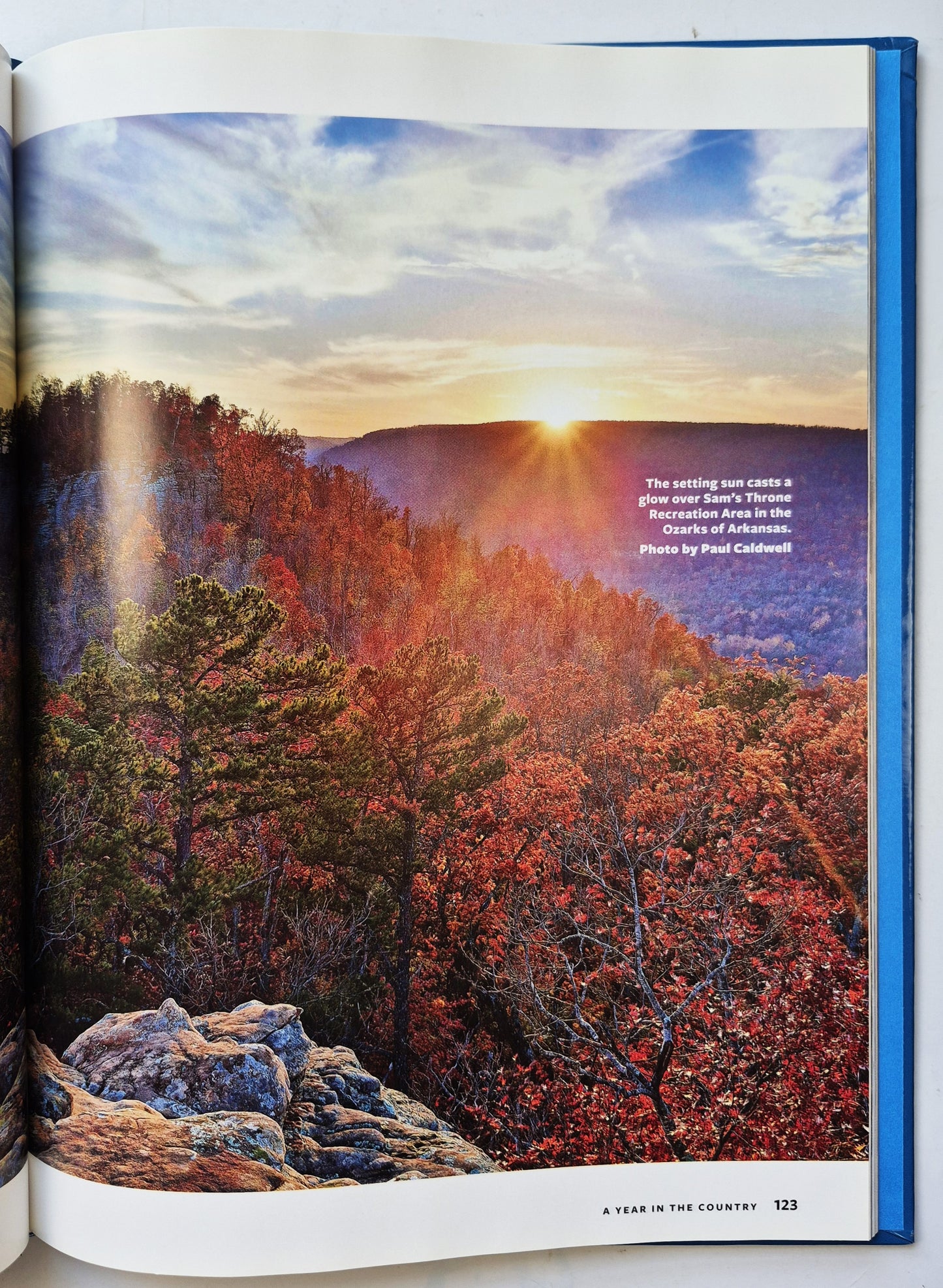 A Year in the Country 2018 by Reader's Digest (Very good, 2018, HC, 192 pgs, RDA Enthusiastic Brands)