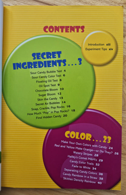Experimentos con dulces, de Loralee Leavitt (Muy bueno, 2012, rústica, 164 págs., Andrews McMeel Publishing)