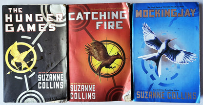Los Juegos del Hambre, En llamas, Sinsajo por Suzanne Collins (Buen estado, 2010, Tapa blanda, Scholastic)