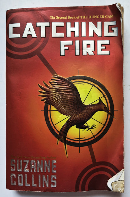 Los Juegos del Hambre, En llamas, Sinsajo por Suzanne Collins (Buen estado, 2010, Tapa blanda, Scholastic)