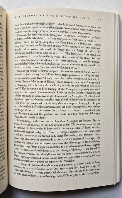 The Resurrection of the Shroud by Mark Antonacci (Good, 2000, Pbk, 328 pgs, M Evans and Co.)