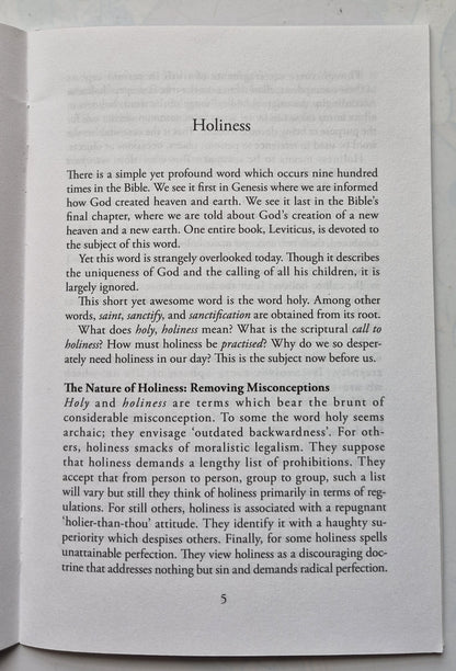 Holiness: God's Call to Sanctification by Joel R. Beeke (Like new, 2017, Pbk, 24 pgs, Banner of Truth Trust)