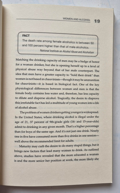 Trivia and More Trivia por Dan Carlinsky; Edwin Goodgold (Muy bueno, 1966, Tapa dura, 268 páginas, Castle Books)