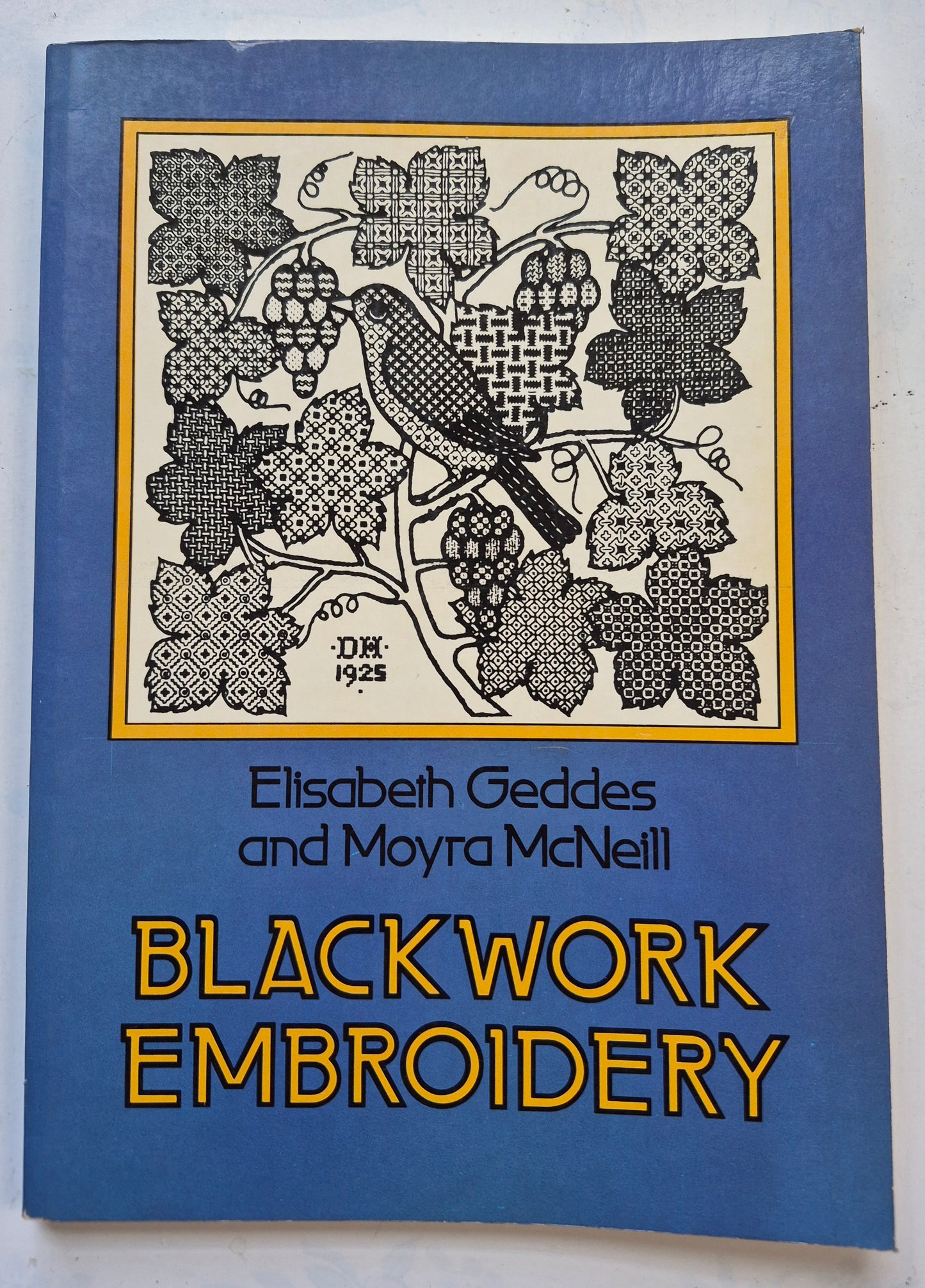 Blackwork Embroidery by Elisabeth Geddes; Moyra McNeill (Very Good, 1976, Pbk, 128 pgs, Dover Pub.)