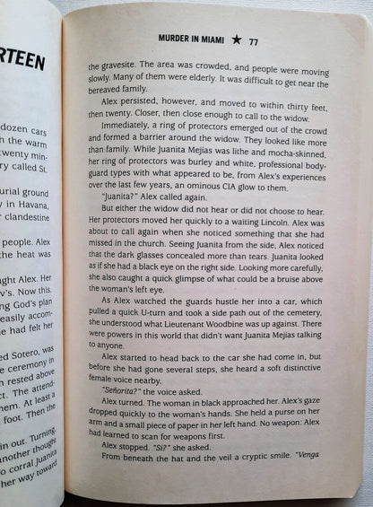 Murder in Miami by Noel Hynd (Cuban Trilogy #2, Good, 2012, Pbk, 360 pages, Zondervan)