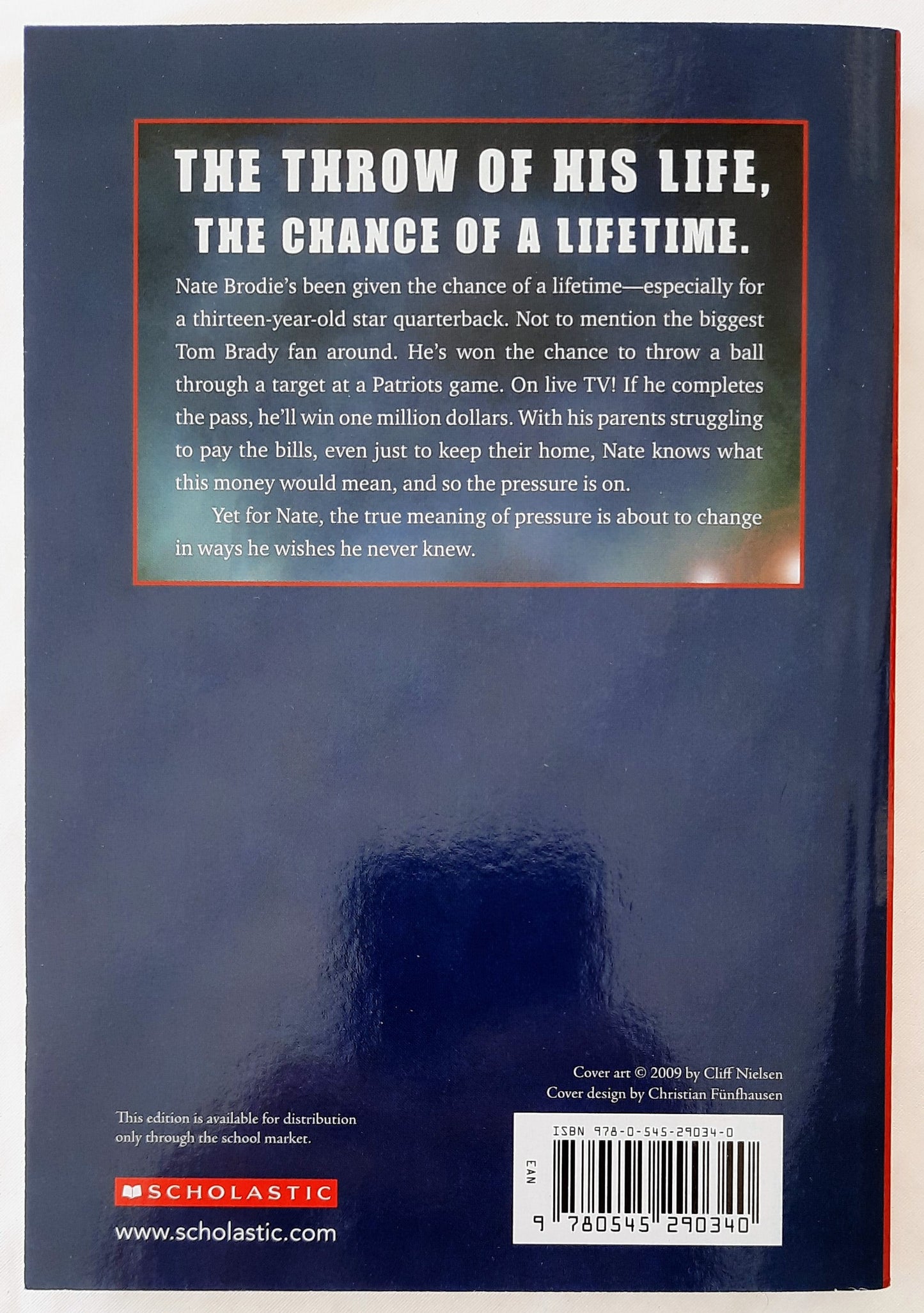 Million-Dollar Throw by Mike Lupica (New, Pbk, 2010, 244 pgs)