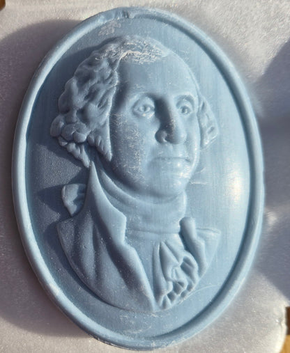 Vereinigte Staaten 1776 Zweihundertjahrfeier 1996 Ätzglas-Schale mit dekorativen Seifen (Neu in Originalverpackung, Avon Products, Inc.)