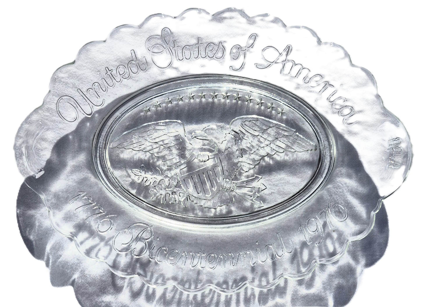 Vereinigte Staaten 1776 Zweihundertjahrfeier 1996 Ätzglas-Schale mit dekorativen Seifen (Neu in Originalverpackung, Avon Products, Inc.)