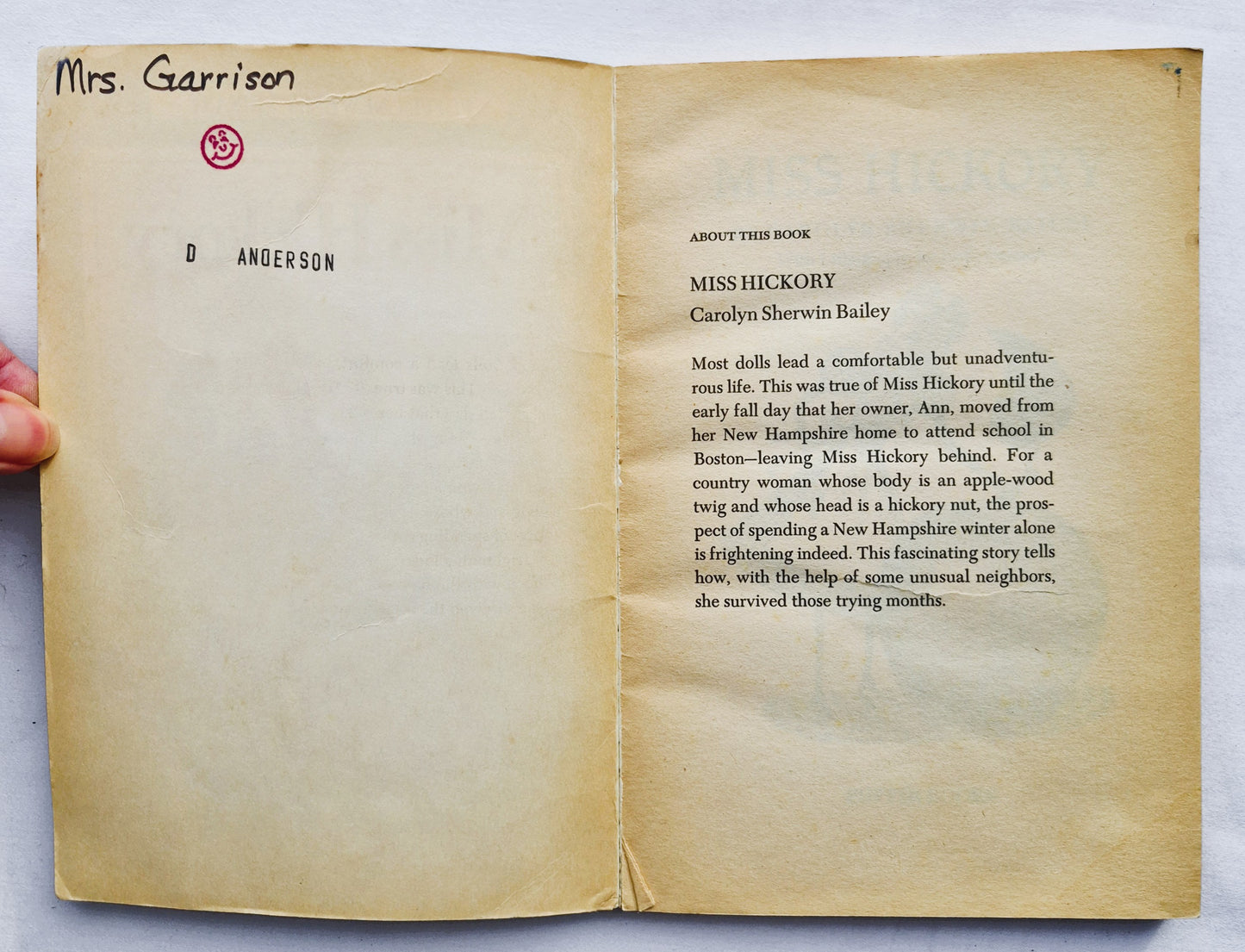 Miss Hickory von Carolyn Sherwin Bailey (Gut, 1974, Taschenbuch, 125 Seiten, Puffin Books)