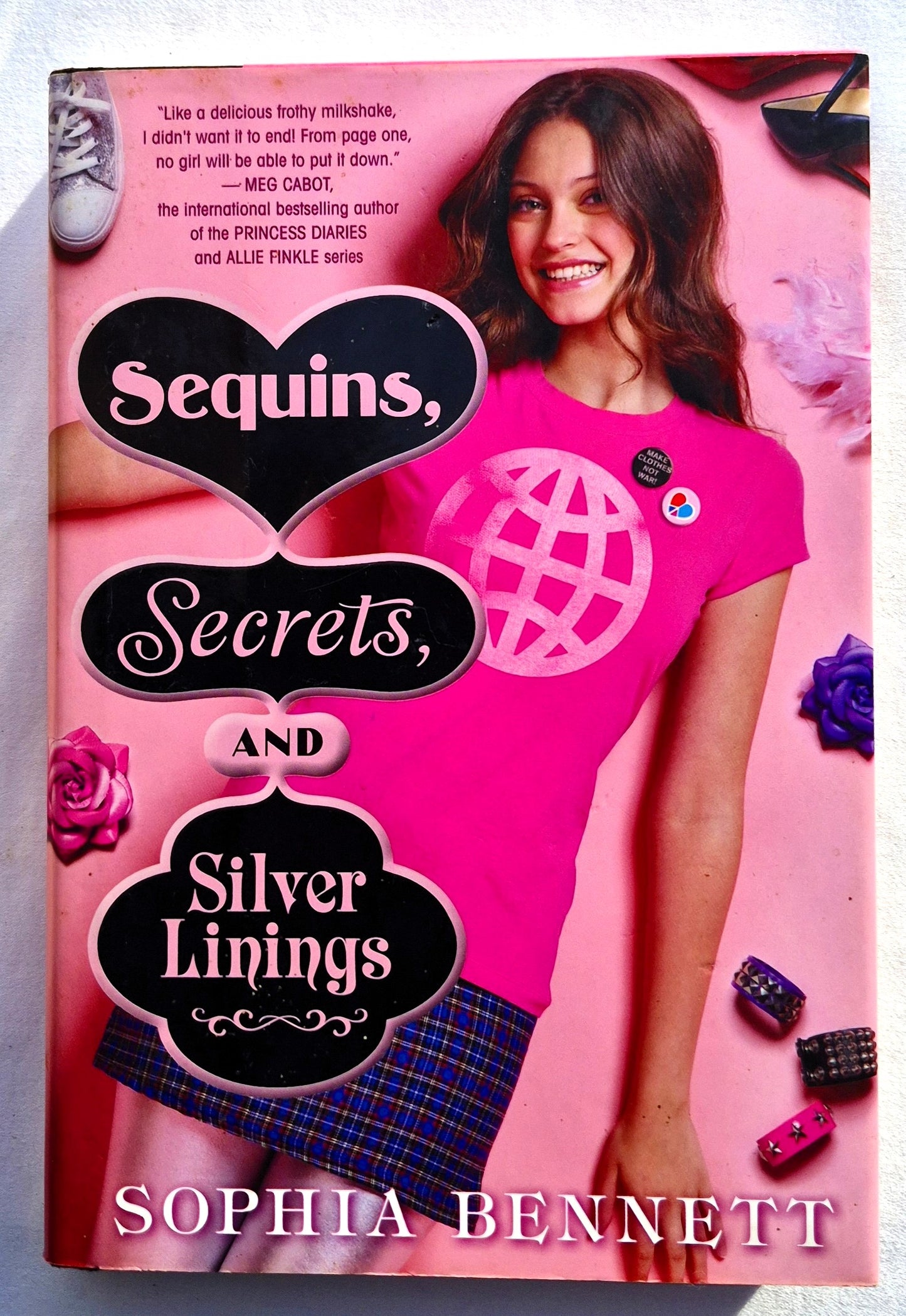 Pailletten, Geheimnisse und Lichtblicke von Sophia Bennett (Sehr gut, 2011, HC, 286 Seiten, Scholastic)