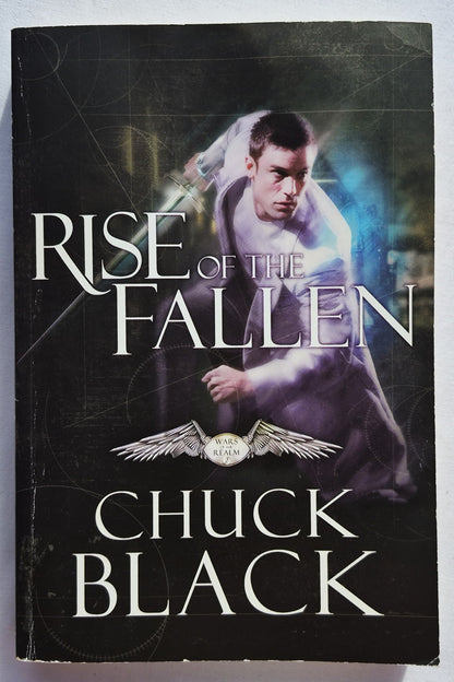 Rise of the Fallen von Chuck Black (Wars of the Realm #2, Gut, 20115, Pbk, 320 Seiten, Multnomah)