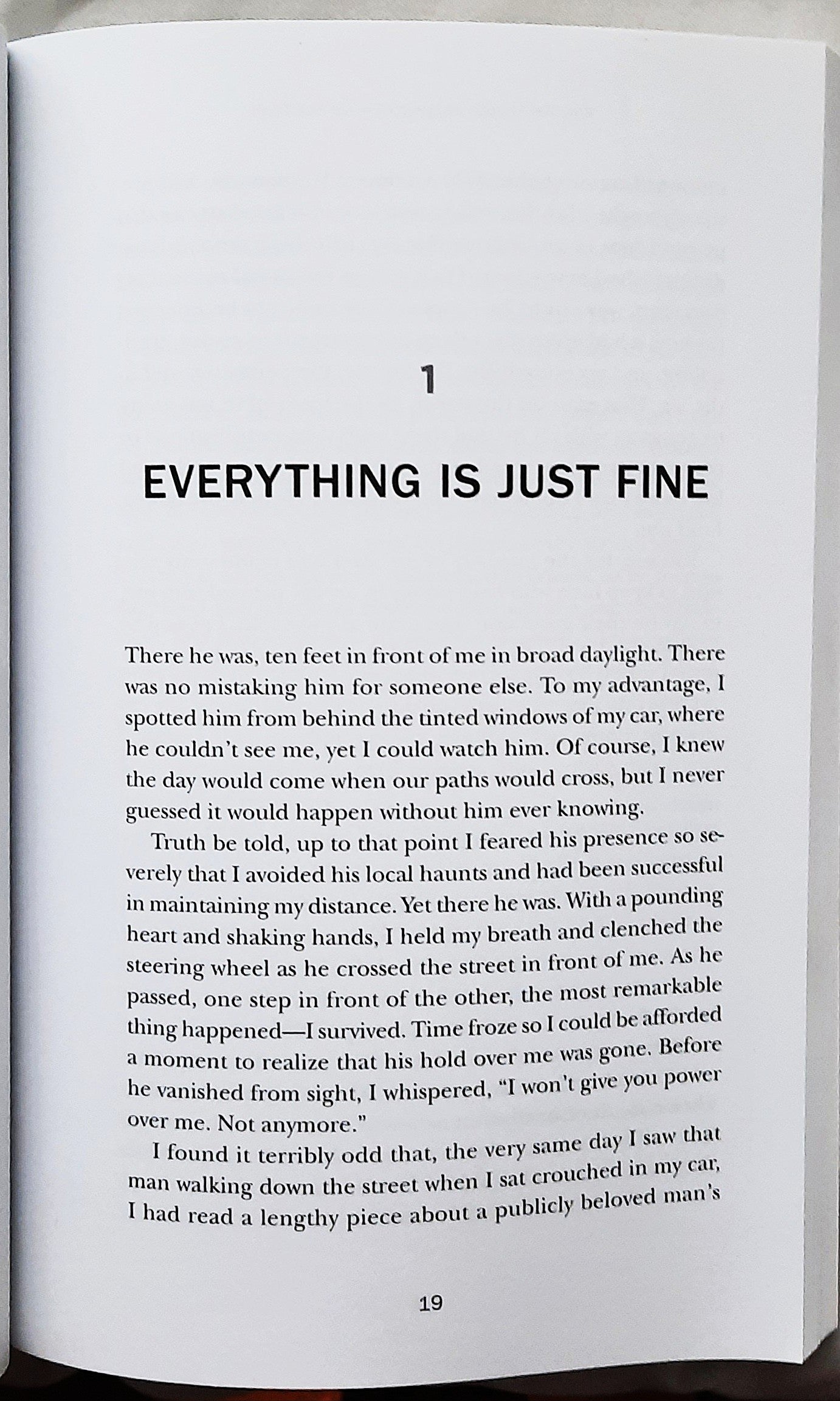 Prey Tell: Warum wir Frauen zum Schweigen bringen, die die Wahrheit sagen und wie jeder seine Stimme erheben kann von Tiffany Bluhm (Wie neu, 2021, Taschenbuch, 192 S., Brazos Press)