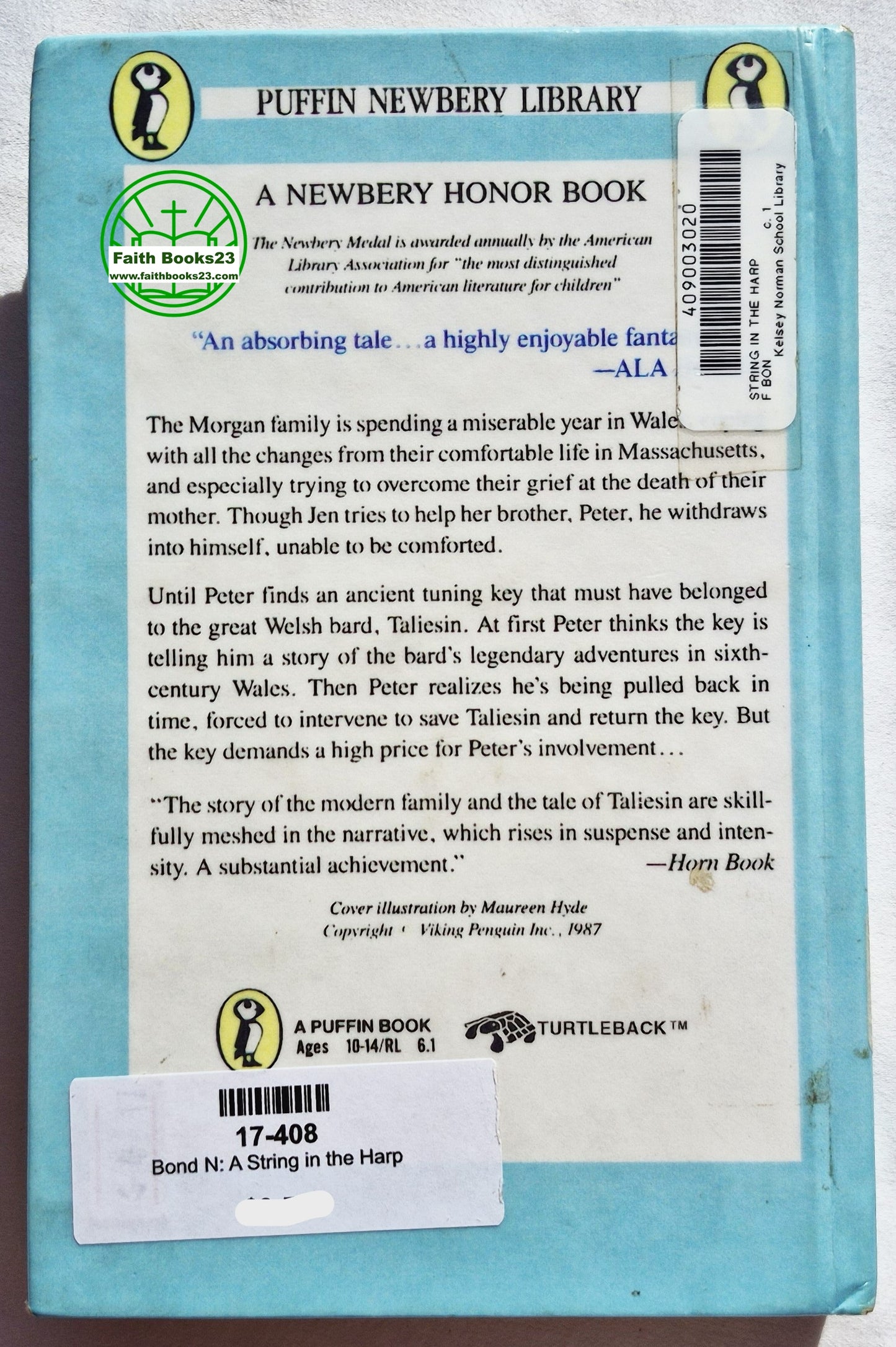 A String in the Harp von Nancy Bond (Gut, 1981, gebunden, 370 Seiten, Puffin Newbery Library)