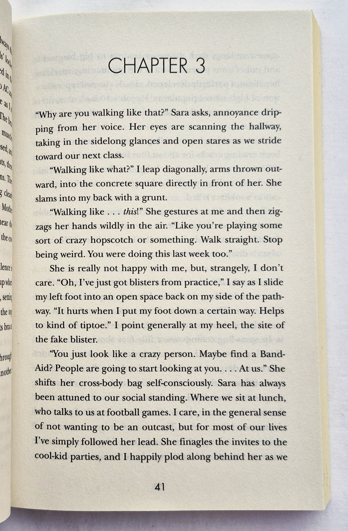 Obsessed: A Memoir of My Life with OCD von Allison Britz (Sehr gut, 2019, Pbk, 351 Seiten, Scholastic)