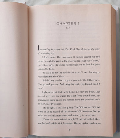 Crossed by Ally Condie (Matched #2, Very good, 2011, HC, 367 pages, Dutton Books)