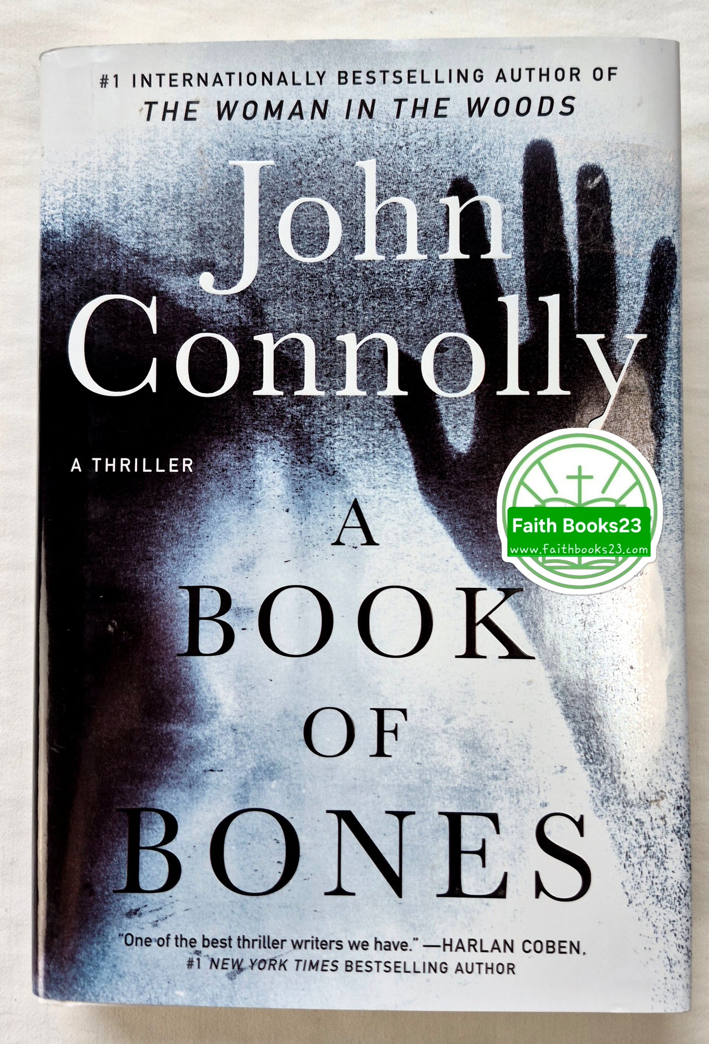 A Book of Bones von John Connolly (Charlie Parker #17, Sehr gut, 2019, HC, 675 Seiten, Emily Bestler Books)