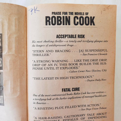 Invasion by Robin Cook (Good, 1997, Pbk, 338 pages, Berkley)