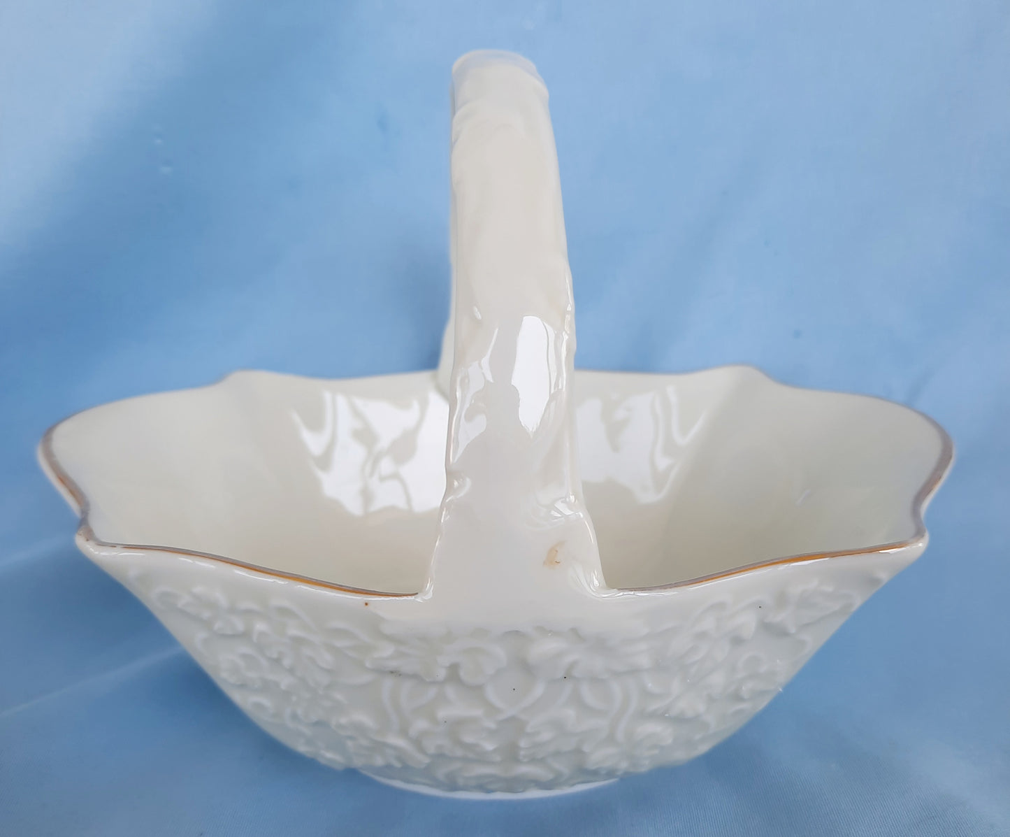 Porcelain Basket Decorative Crown Classics Whitehall Ivory Basket Gold Trim 5 in X 6 in