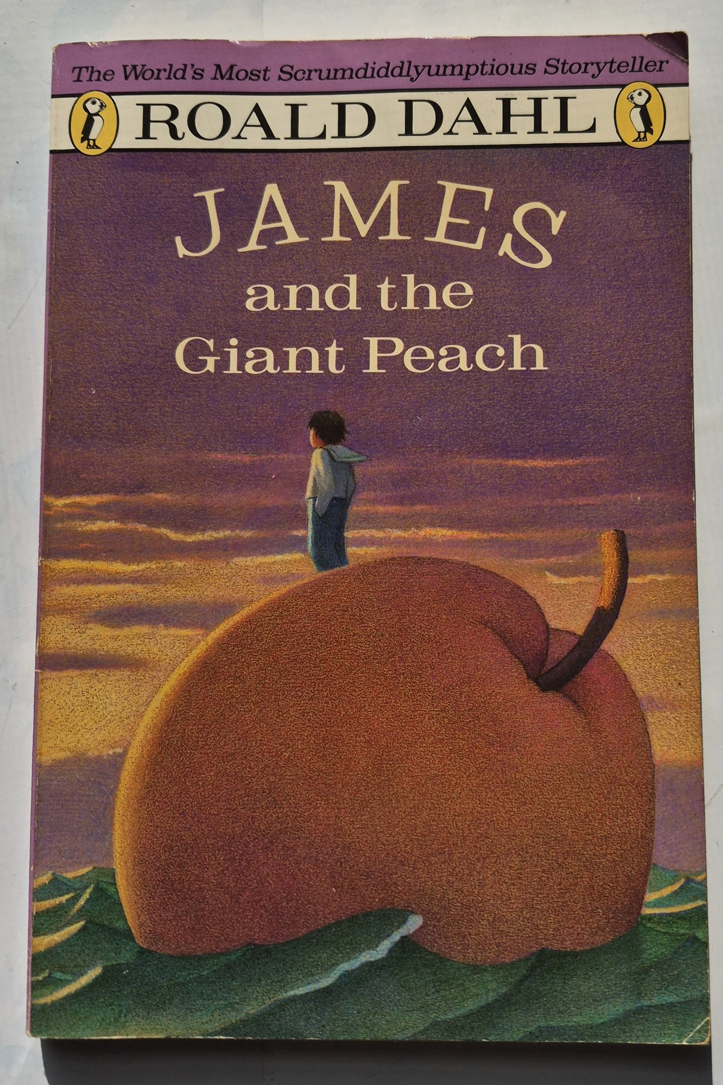 James and the Giant Peach by Roald Dahl (Very good, 1988, Pbk, 120 pages, Puffin Books)