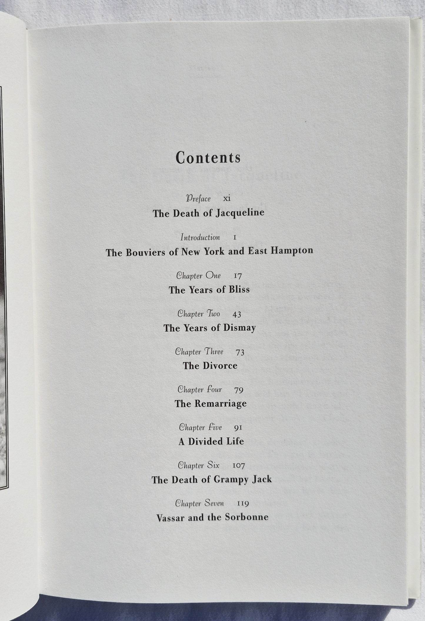 Jacqueline Bouvier: Eine intime Biografie von John H. Davis (Wie neu, 1996, HC, 208 Seiten, John Wiley & Sons, Inc.)