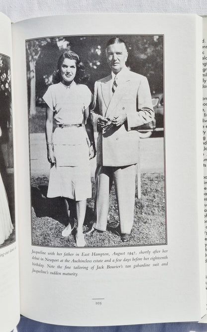 Jacqueline Bouvier: Eine intime Biografie von John H. Davis (Wie neu, 1996, HC, 208 Seiten, John Wiley & Sons, Inc.)