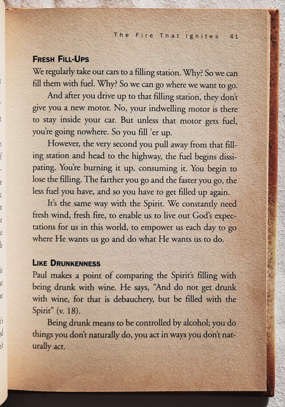 The Fire That Ignites: Living in the Power of the Holy Spirit von Tony Evans (Gut, 2003, gebunden, 95 Seiten, Multnomah)