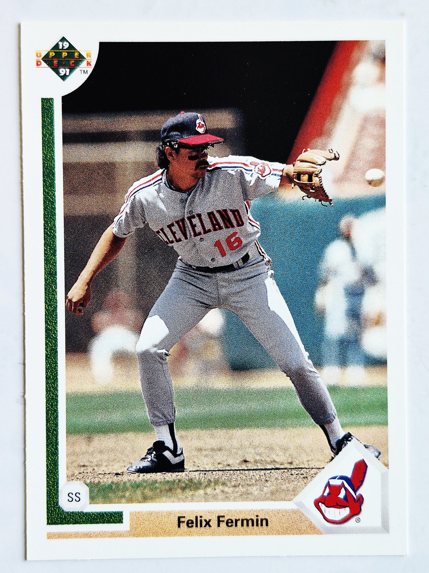 Scott Bailes California Angels Relief Pitcher 1992 Score #331 Baseballkarte (Exzellent)