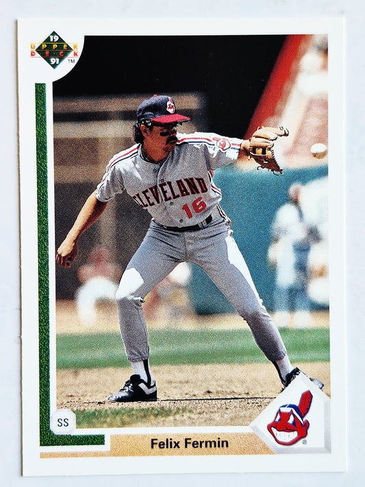 Scott Bailes California Angels Relief Pitcher 1992 Score #331 Baseballkarte (Exzellent)