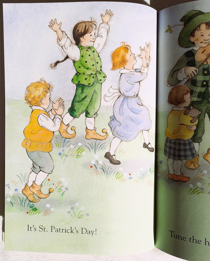 It's St. Patrick's Day! by Rebecca Gomez (Very good, 2004, Pbk, 32 pages, Scholastic Level 1 Reader)