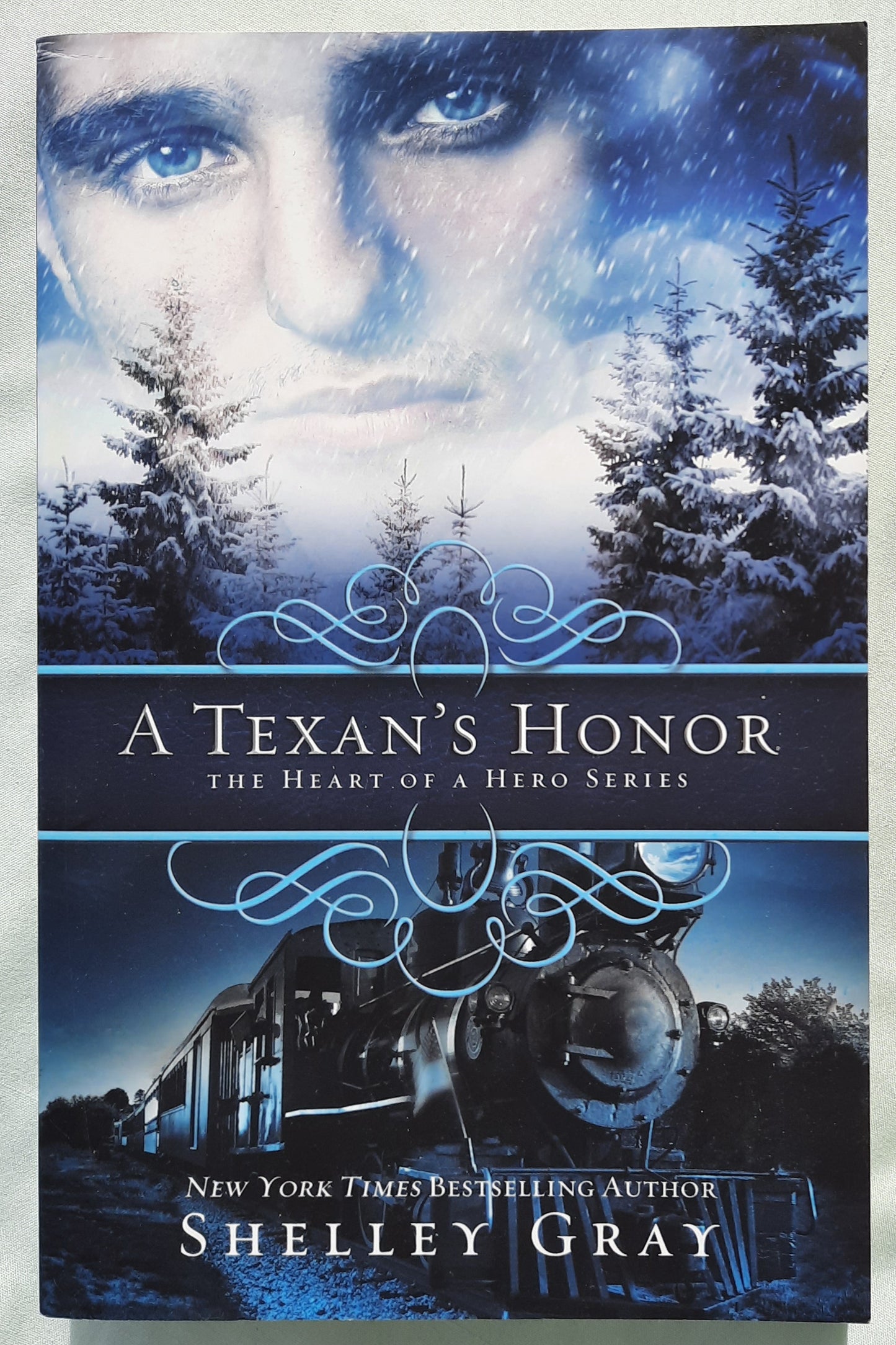 A Texan's Honor by Shelley Gray (Heart of a Hero #2, Very good, 2012, Pbk, 326 pages, Abingdon Press)