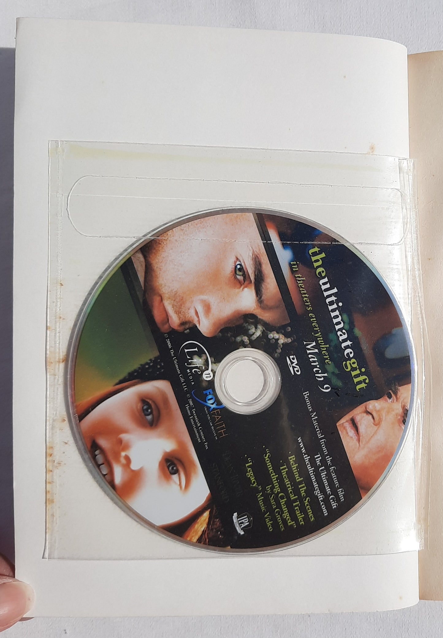 The Ultimate Gift with DVD by Rene Gutteridge (New, 2007, Pbk, 215 pages, Thomas Nelson)