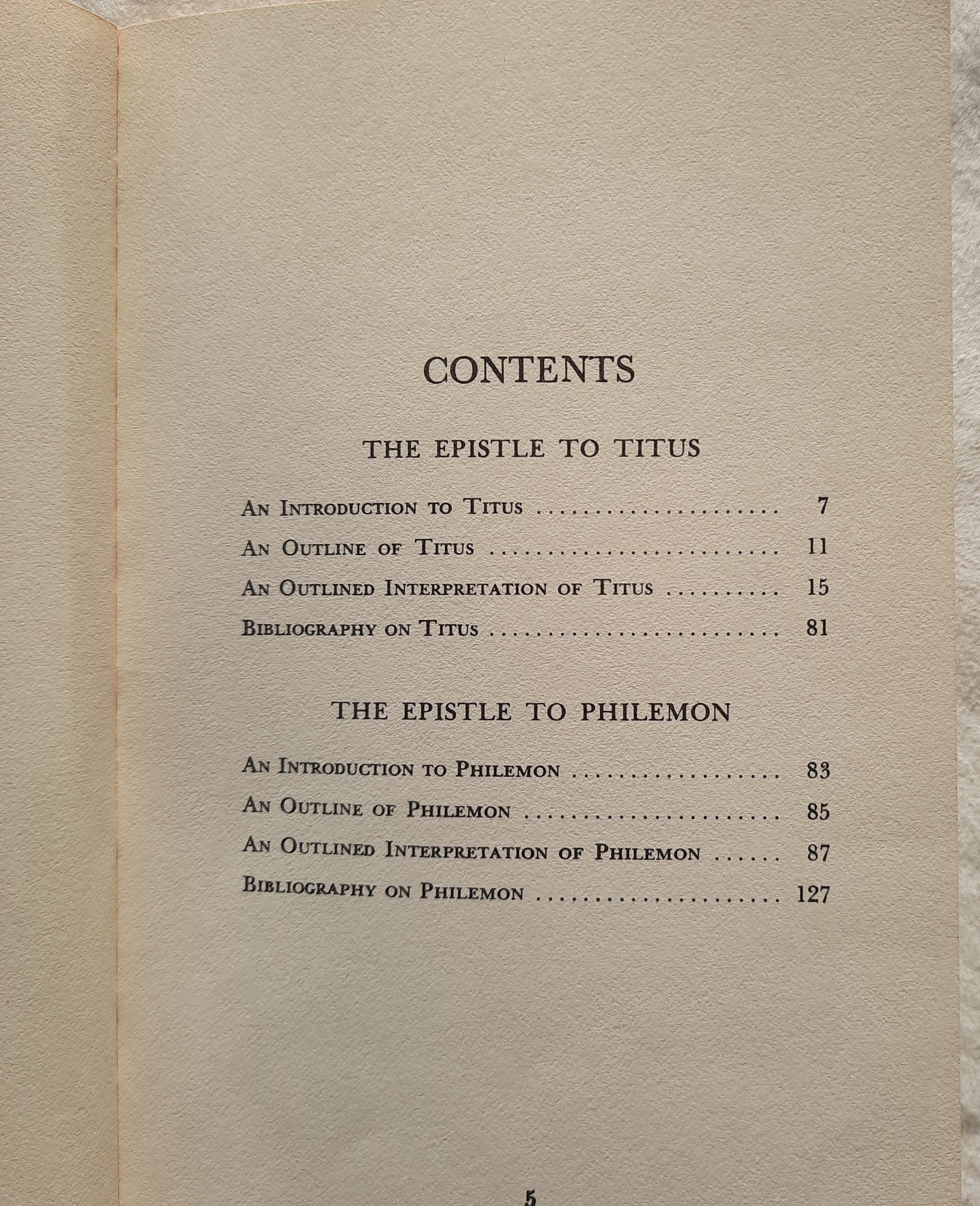 Titus and Philemon by D. Edmond Hiebert (Everyman's Bible Commentary, Very good, 1957, PBk, 128 pages, Moody Press)