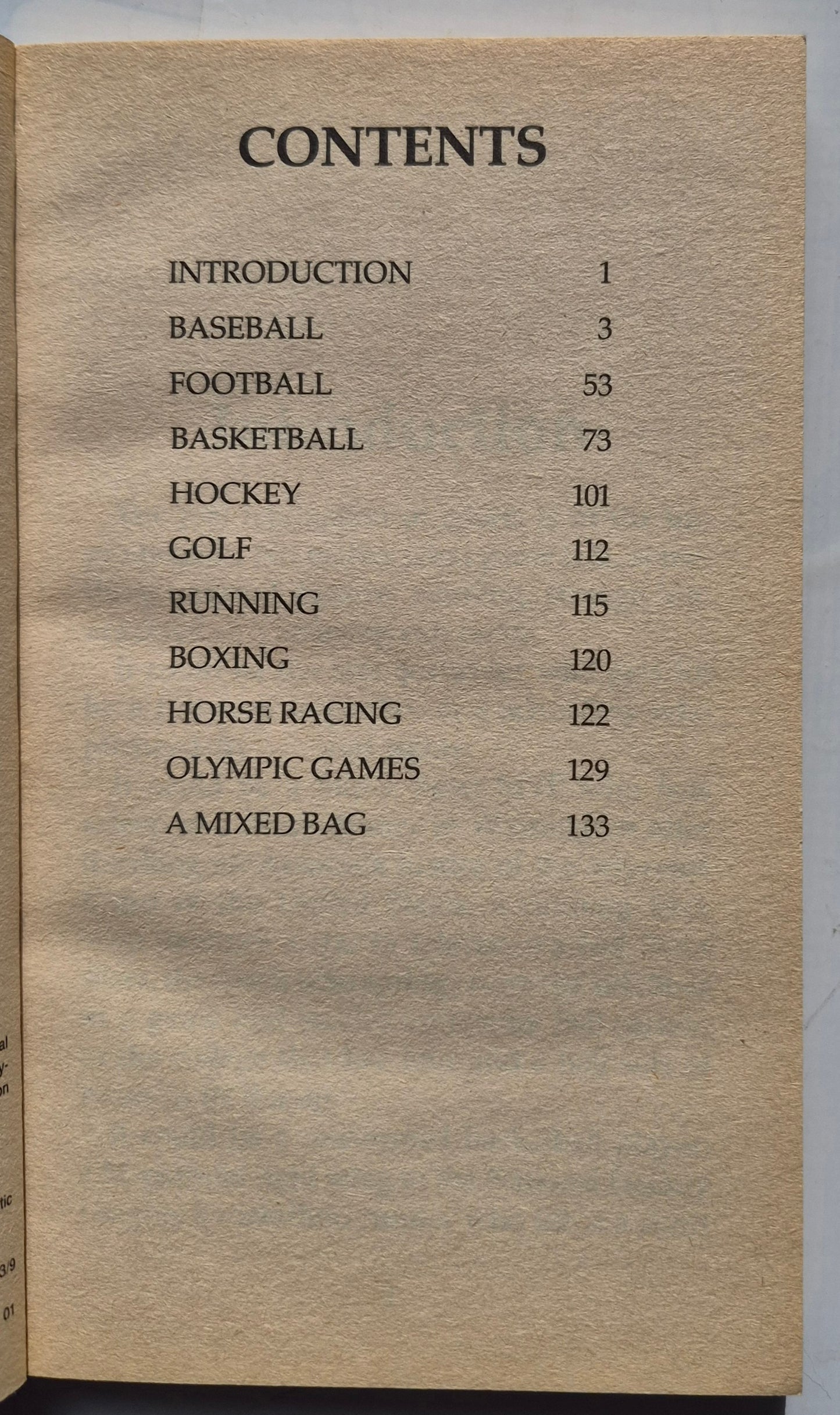Amazing But True Sports Stories by Phyllis and Zander Hollander (Very Good, 1986, Pbk, 140 pages, Scholastic)