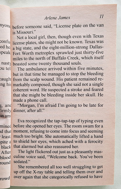 The Doctor's Perfect Match by Arlene James (Chatam House, Very good, 2015, Pbk, 284 pages, Harlequin Love Inspired)