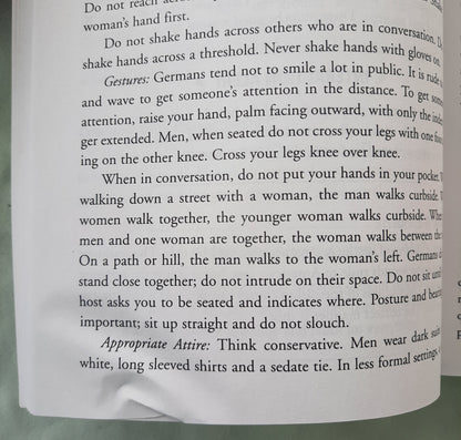 Culture to Culture: Mission Trip Do's and Don'ts by Nan Leaptrott (Very good, 2005, Pbk, 322 pages, AMG Publishers)