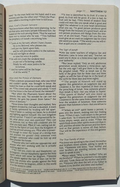 NLT Abundant Life New Testament (Very good, 2004, Pbk, 230 pages, Tyndale House)