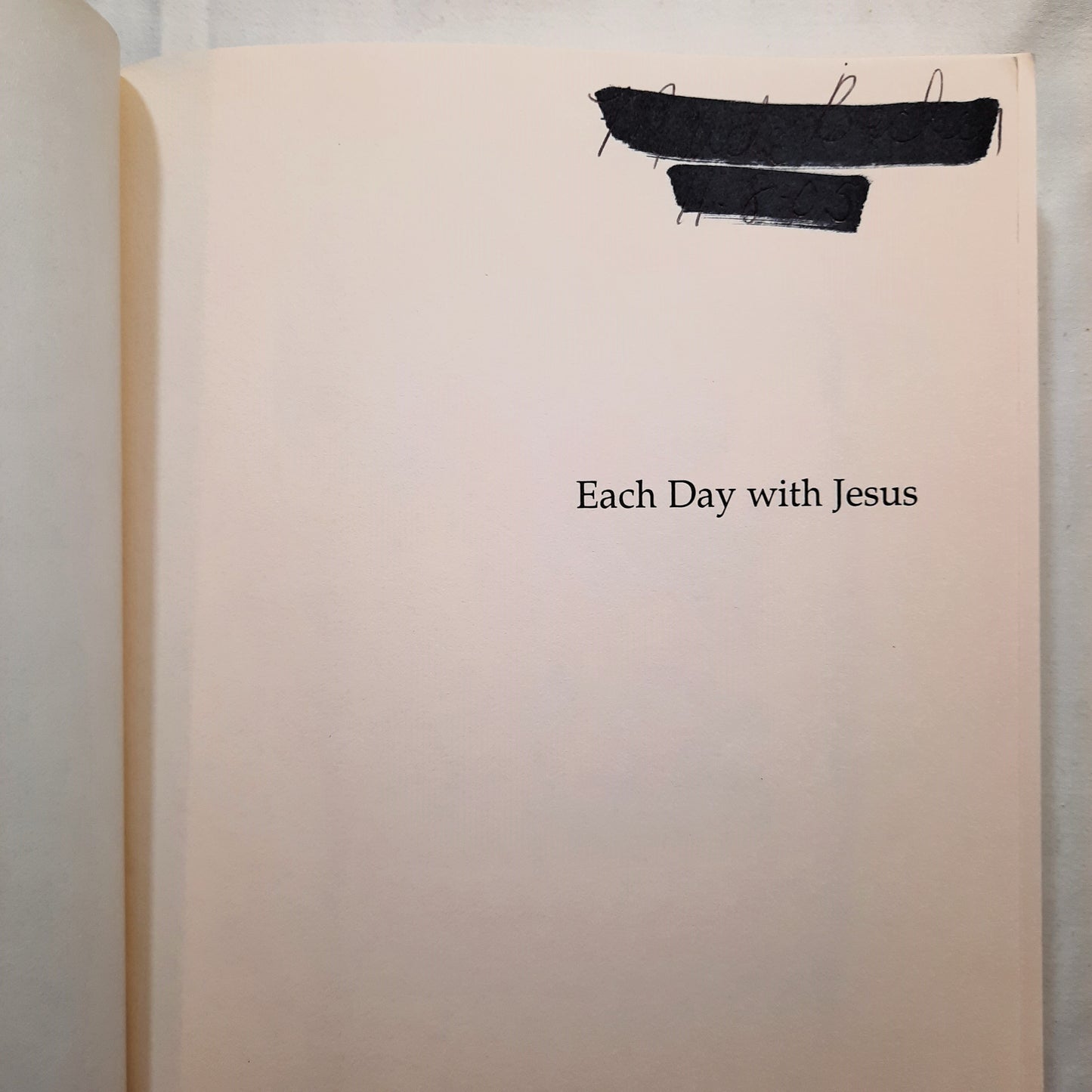 Each Day with Jesus: Daily Devotions Through the Year by Rudolph F. Norden (Very good, 1999, Pbk, Large Print, 373 pages, Concordia Publishing)