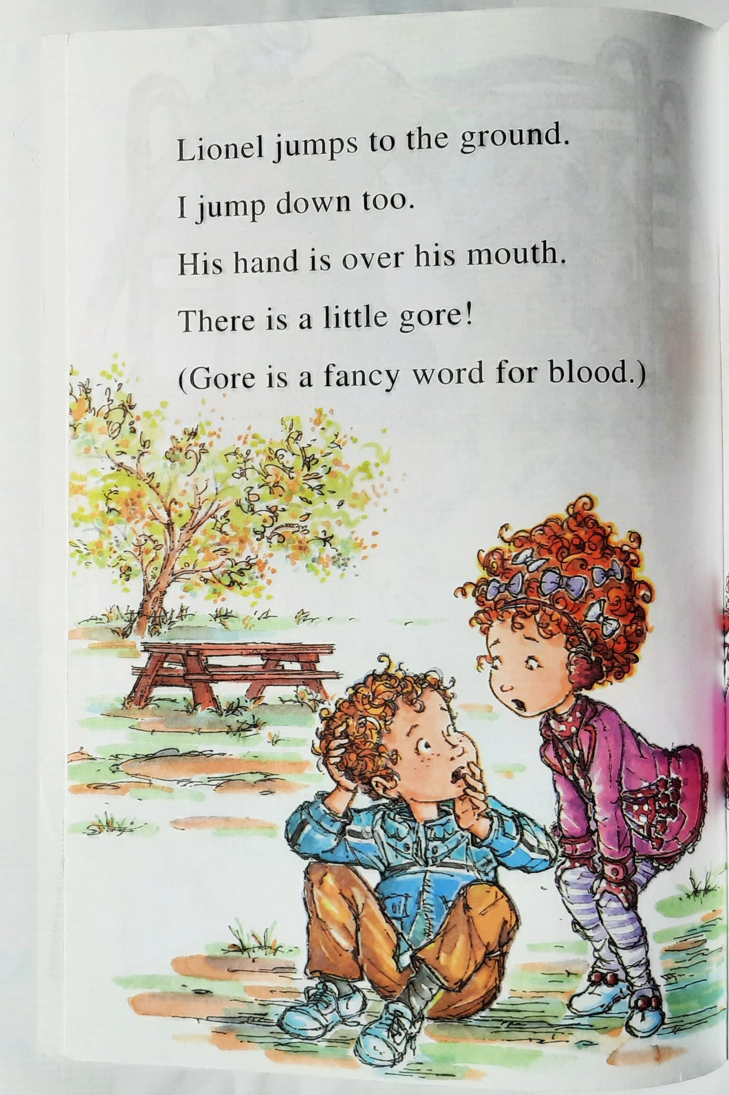 Fancy Nancy and the Too-Loose Tooth von Jane O'Conner (Sehr gut, 2015, Paperback, 32 Seiten, Scholastic)