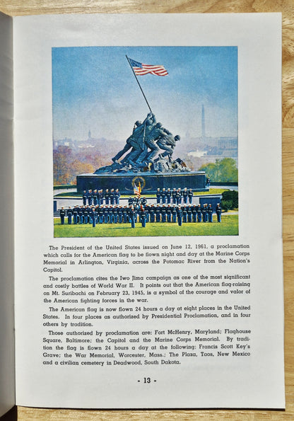 How to Respect and Display Our Flag U.S. Marine Corp (Sehr gut, 1968, Paperback, 32 Seiten, U.S. Government Printing Office)