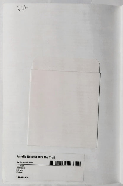 Amelia Bedelia Hits the Trail by Herman Parish (Very good, 2014, Pbk, 32 pages, Scholastic)