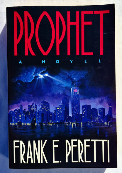 Prophet von Frank E. Peretti (Sehr gut, 1992, Taschenbuch, 416 Seiten, Crossway Books)
