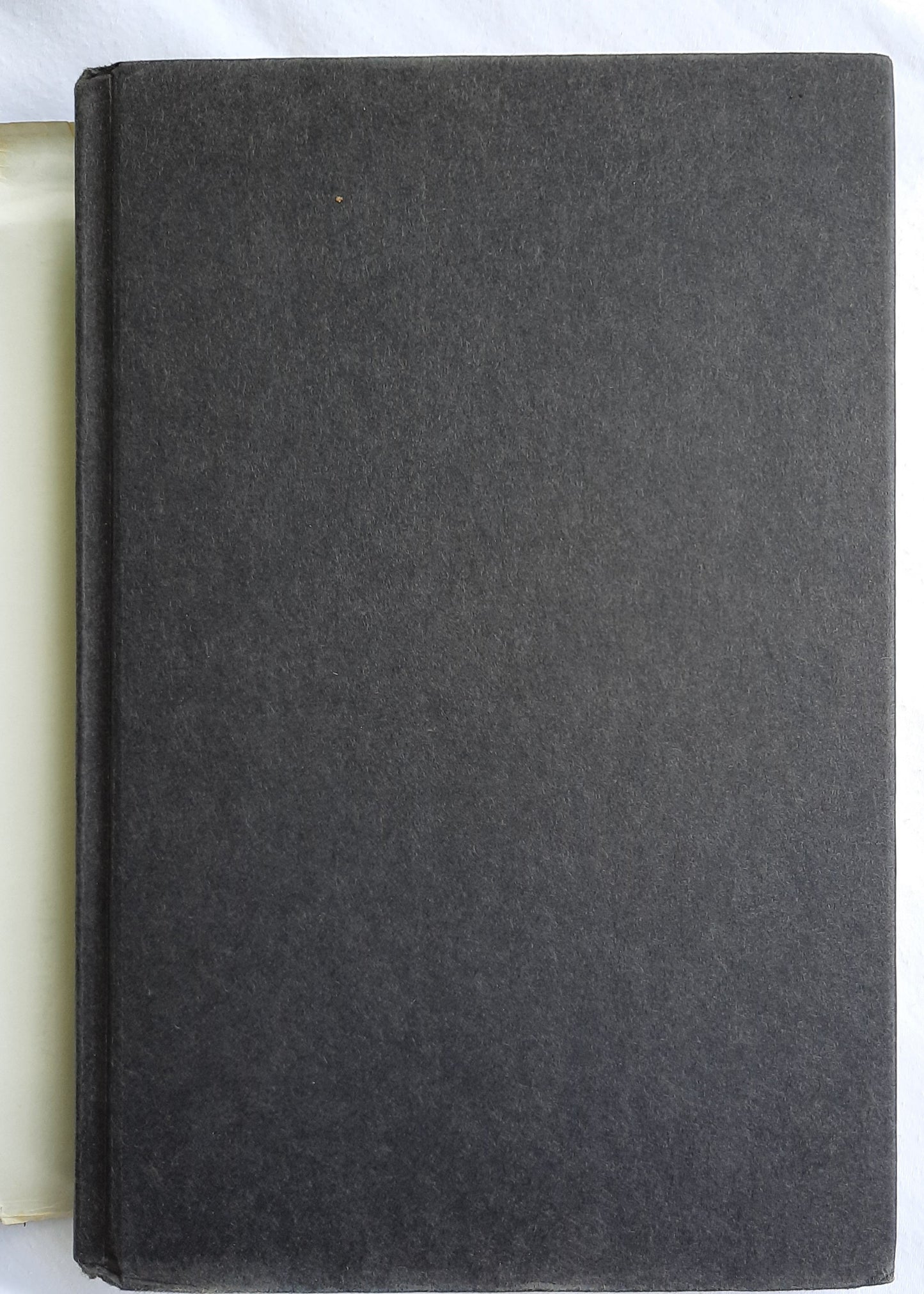 He Shall Thunder in the Sky by Elizabeth Peters (Amelia Peabody #12, Very good, 2000, HC, 415 pages, William Morrow)