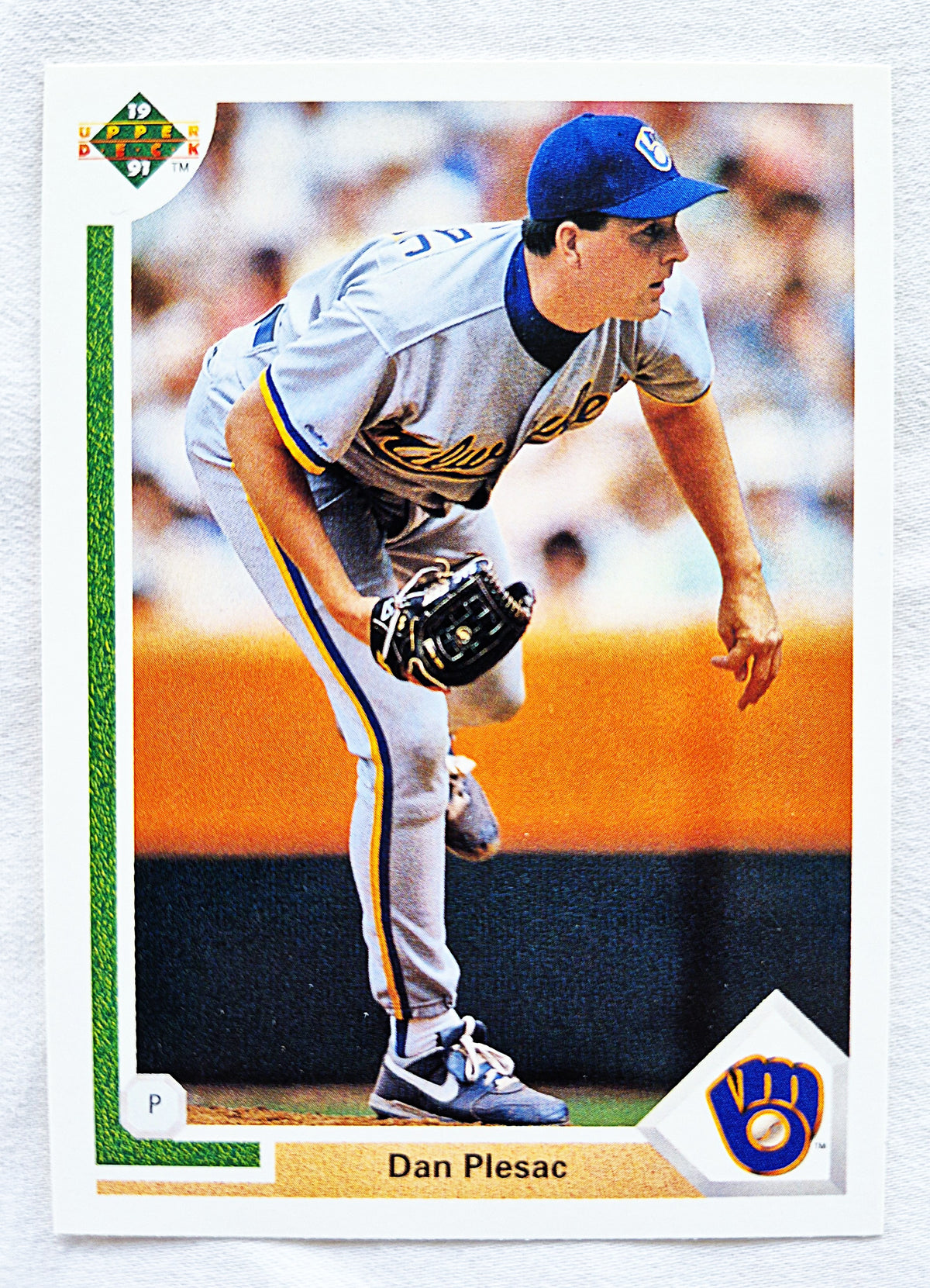 Bewertung '92 Julio Machado Milwaukee Brewers Relief Pitcher #353 Baseballkarte Nahezu Neuwertig