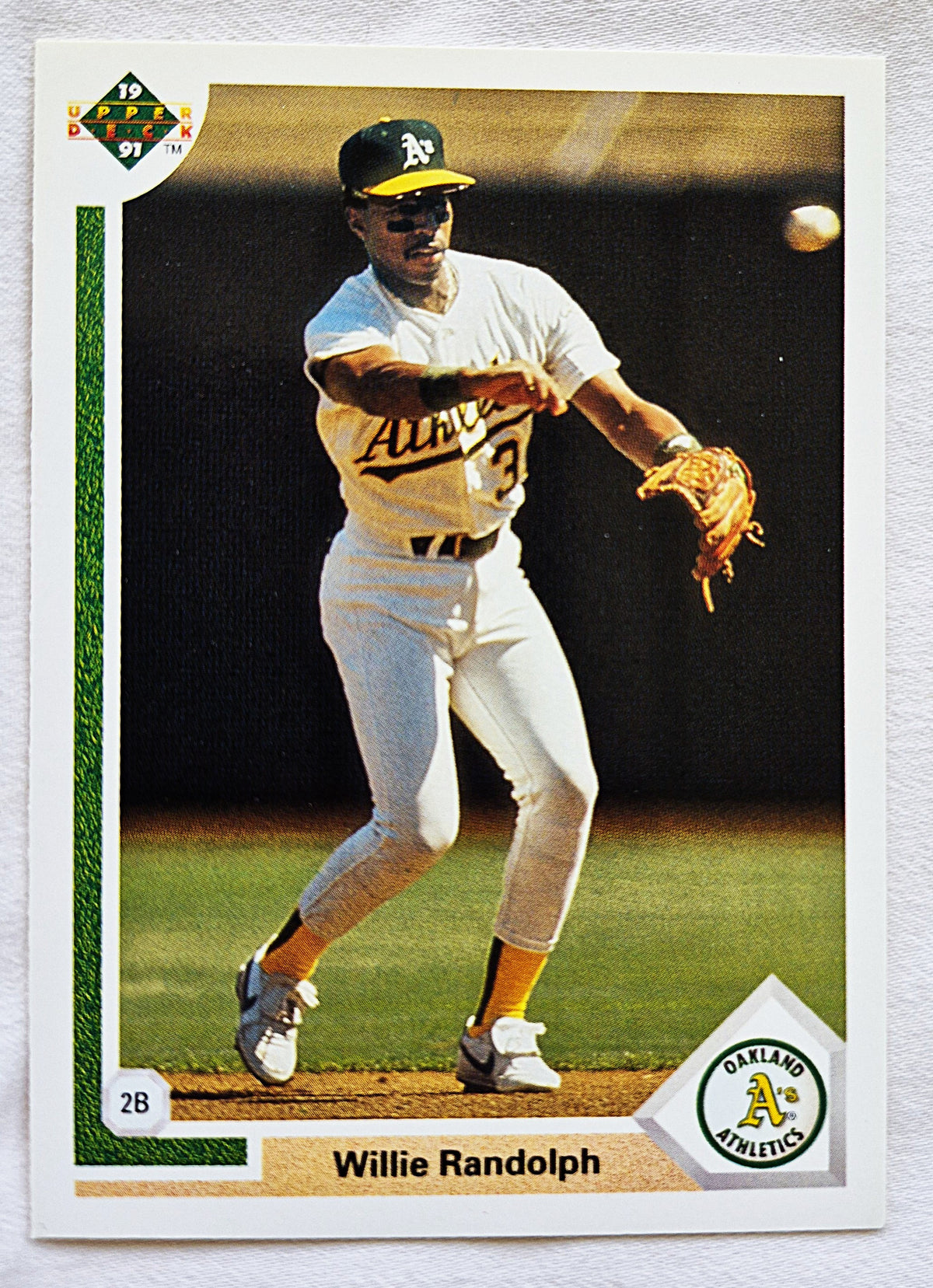 Bewertung '92 Julio Machado Milwaukee Brewers Relief Pitcher #353 Baseballkarte Nahezu Neuwertig