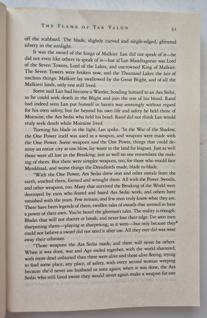 The Great Hunt by Robert Jordan (Wheel of Time #2, Good, 2012, Pbk, 667 pgs, Tom Doherty Assc.)