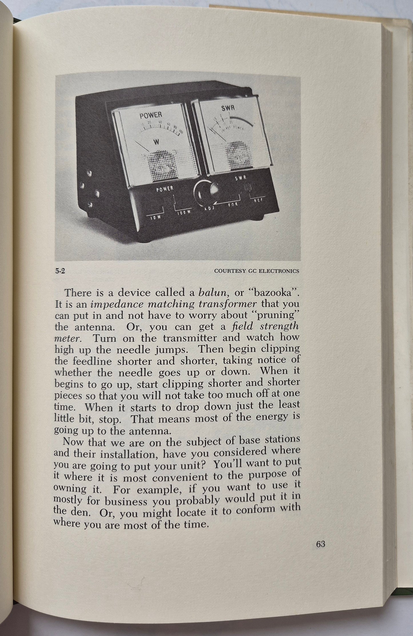Trivia and More Trivia por Dan Carlinsky; Edwin Goodgold (Muy bueno, 1966, Tapa dura, 268 páginas, Castle Books)