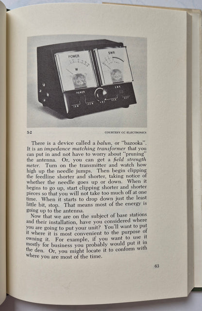 Trivia and More Trivia por Dan Carlinsky; Edwin Goodgold (Muy bueno, 1966, Tapa dura, 268 páginas, Castle Books)