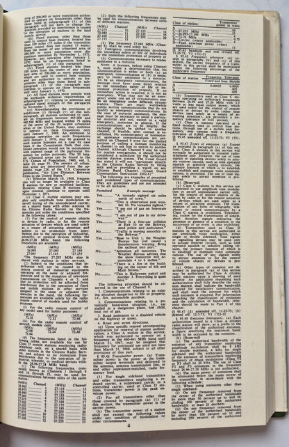 Trivia and More Trivia por Dan Carlinsky; Edwin Goodgold (Muy bueno, 1966, Tapa dura, 268 páginas, Castle Books)